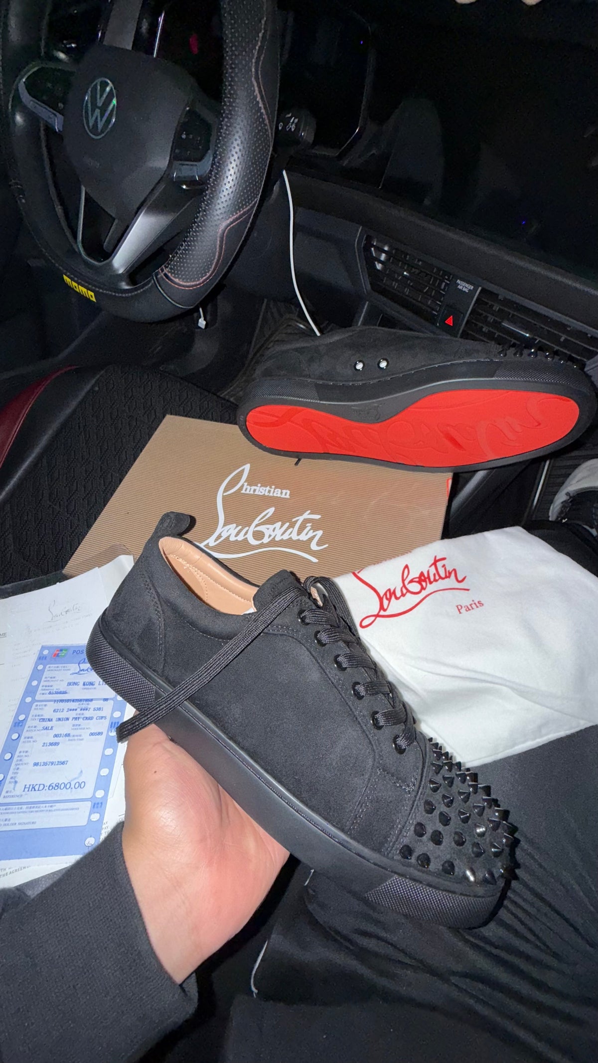 Christian Louboutin Gamuza Spikes