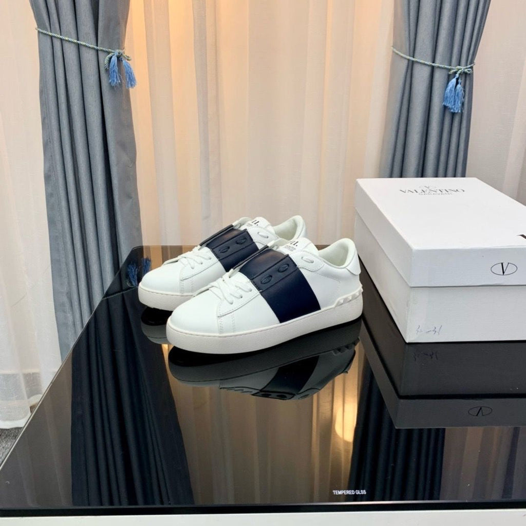 Valentino blue open