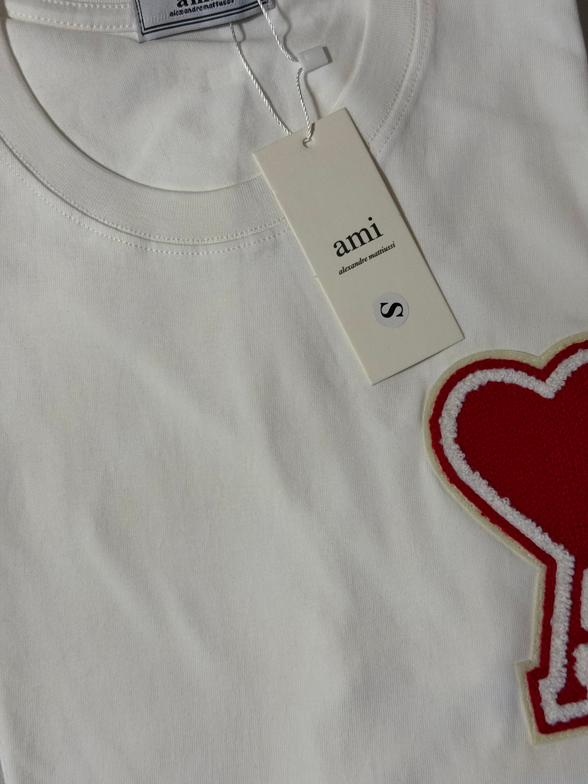 Ami paris de coeur en rojo