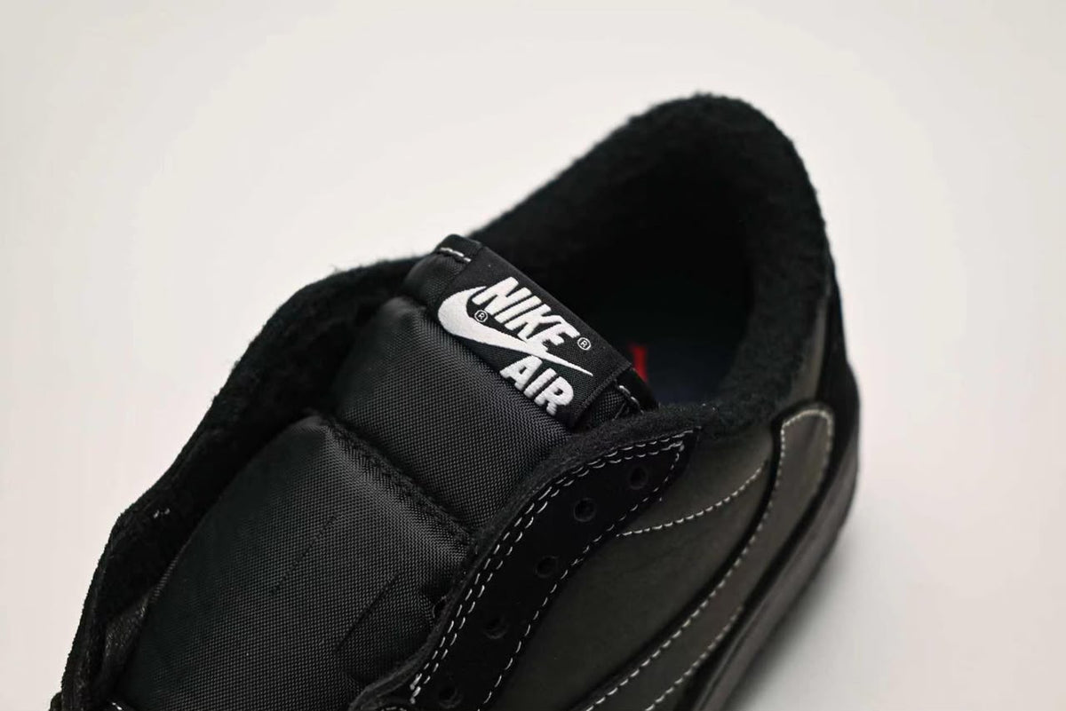 Air Jordan 1 Low OG SP x Travis Scott "Black Phantom",