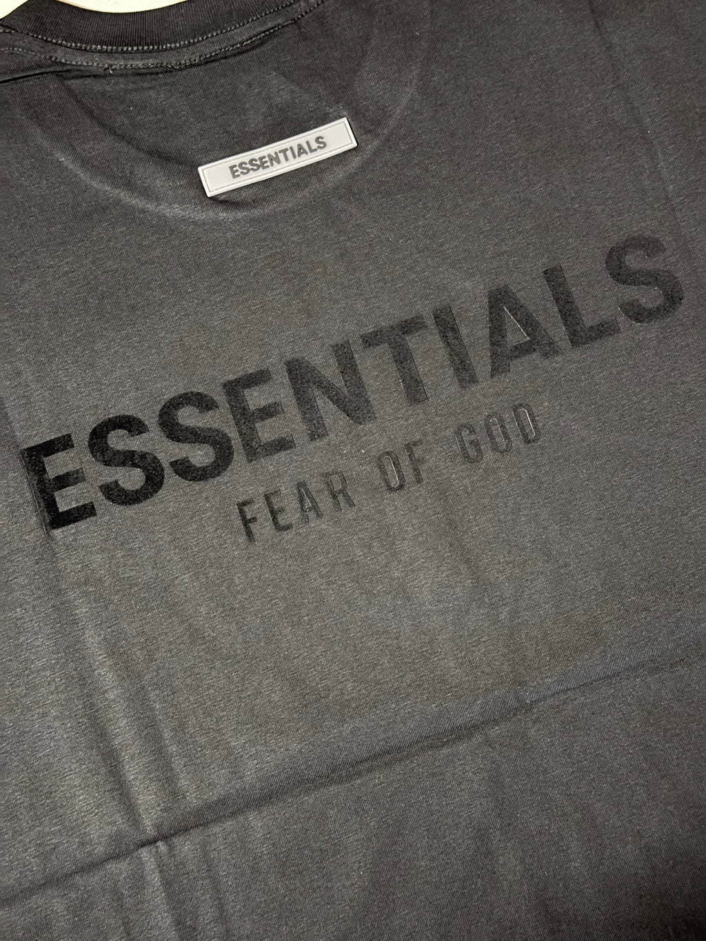 Essentials Black